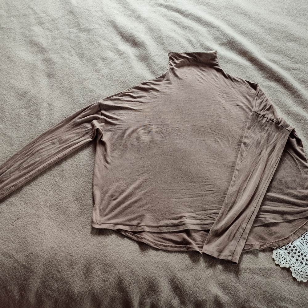 Women's Taupe Long Sleeve Top